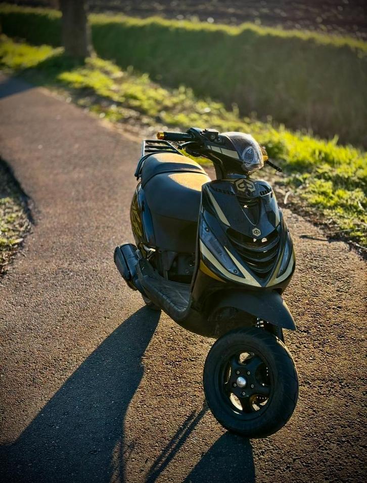 Piaggio zip 125cc, Fietsen en Brommers, Scooters | Piaggio, Zo goed als nieuw, Zip, Tweetakt, Ophalen of Verzenden