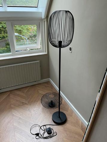 Vloerlamp en plafondlamp Nikki beschikbaar voor biedingen