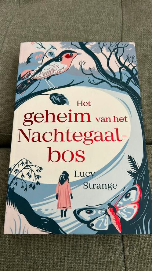 Lucy Strange - Het geheim van het Nachtegaalbos, Boeken, Kinderboeken | Jeugd | 10 tot 12 jaar, Zo goed als nieuw, Ophalen of Verzenden