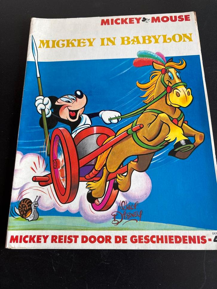 Mickey Mouse in Babylon - Reis door de Geschiedenis, Boeken, Stripboeken, Gelezen, Eén stripboek, Ophalen of Verzenden