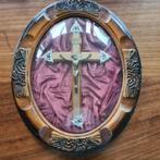 Kruis achter glas, Antiek en Kunst, Antiek | Religie, Ophalen