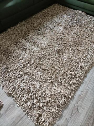 Hoogpolig vloerkleed 230 x 160 cm beschikbaar voor biedingen