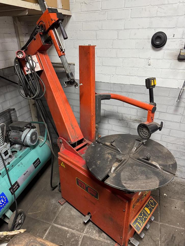 banden apparaat mf aquila as 940 hulparm (met werk), Auto diversen, Autogereedschap, Gebruikt, Ophalen