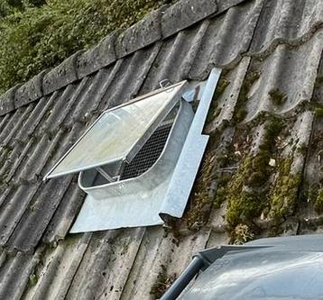 Gebruikt Dakraam metaal  - Open te zetten 3 in totaal beschikbaar voor biedingen