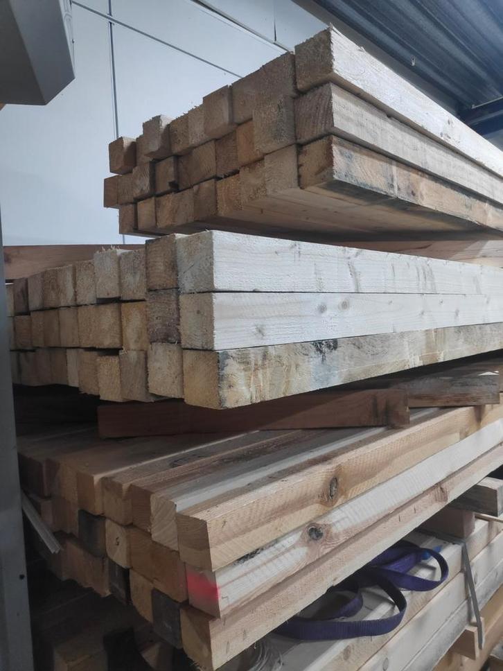 balken en planken timmerhout tekoop, Tuin en Terras, Palen, Balken en Planken, Zo goed als nieuw, Balken, 250 cm of meer, Ophalen