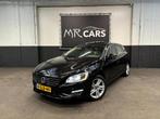 Volvo V60 2.4 D6 AWD Plug-In Hybrid Summum Leder/Navi/Camera, Auto's, Volvo, Automaat, Startonderbreker, Beige, Zwart