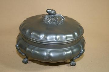 Fraaie tinnen dekseldoos Kurz Tiel beschikbaar voor biedingen