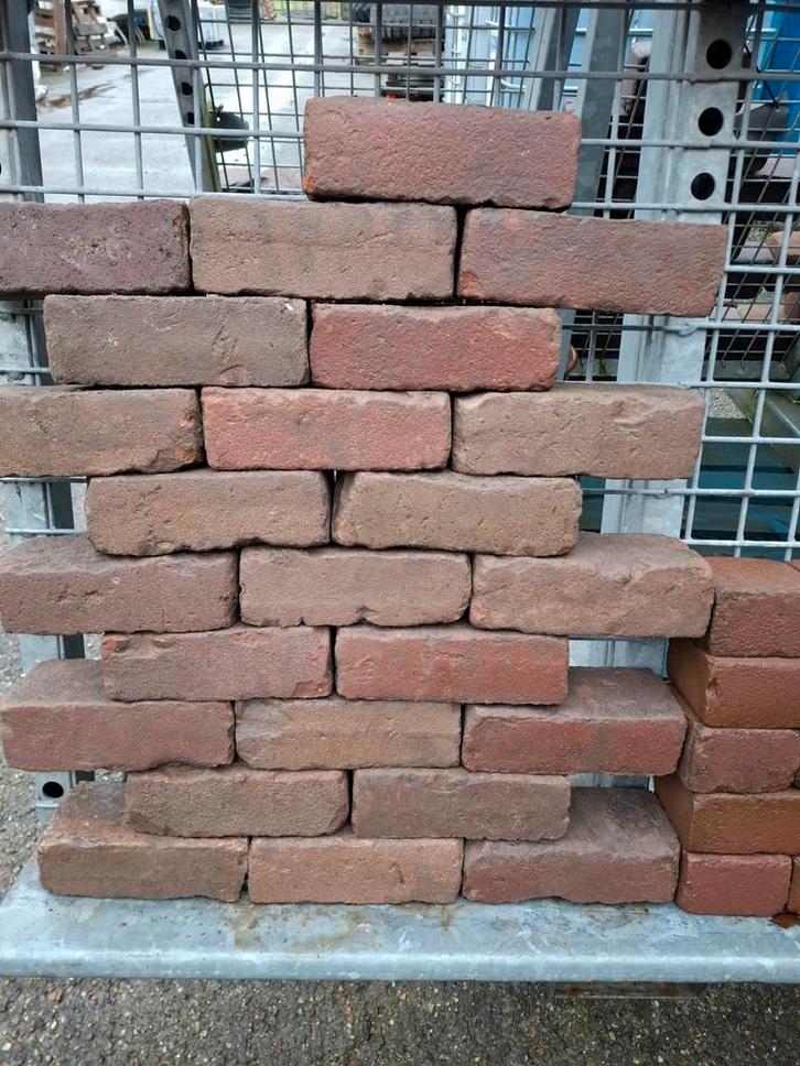 Oude gebakken dikformaat 7 duimers op pallets, Tuin en Terras, Tegels en Klinkers, Gebruikt, Klinkers, Keramiek, 10 m² of meer