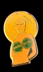 Schweppes pin up pin, Verzenden, Nieuw, Merk, Speldje of Pin
