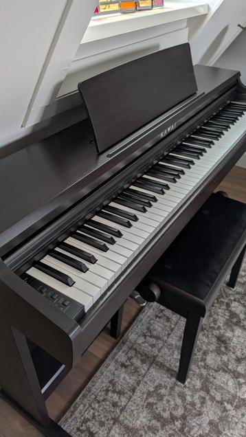 Kawai KDP-120 R digitale piano met krukje beschikbaar voor biedingen