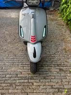 Vespa sprint 2020 nardo grey geel kenteken, Fietsen en Brommers, Scooters | Vespa, Ophalen, Maximaal 45 km/u, Vespa S, Zo goed als nieuw
