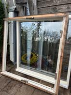 Velux dakraam met kozijn en toebehoren 141cm breed en 133cm, Raamkozijn, Gebruikt, Hout, Ophalen