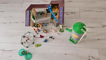 Playmobil boerderij met graansilo beschikbaar voor biedingen