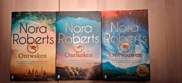 Nora Roberts - Drakenhart serie Ontwaken ontluiken ontvouwen beschikbaar voor biedingen