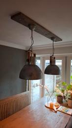 Industriële hanglampen met houten plank, Huis en Inrichting, Lampen | Hanglampen, Gebruikt, 50 tot 75 cm, Ophalen of Verzenden