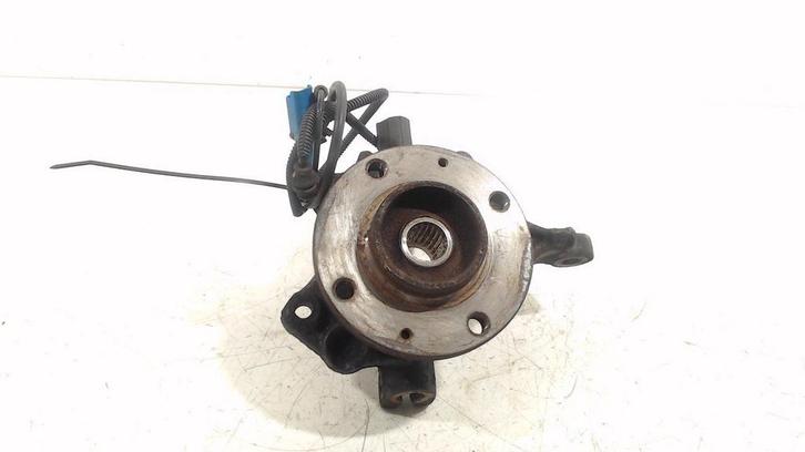 Wielnaaf links voor Peugeot 208, Auto-onderdelen, Ophanging en Onderstel, Peugeot, Gebruikt, Herkomst onderdeel bekend, 12 maanden garantie