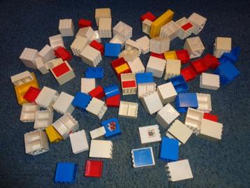 Partij Y184=Lego kasten groot beschikbaar voor biedingen