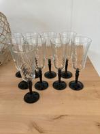 17 Vintage Luminarc Glazen met Zwarte Voet, Ophalen