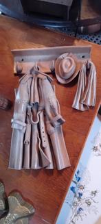 Vintage Keramiek , Kapstok met Cowboy kleding. 38/26cm., Ophalen of Verzenden, Hout, Wandkapstok, Minder dan 100 cm