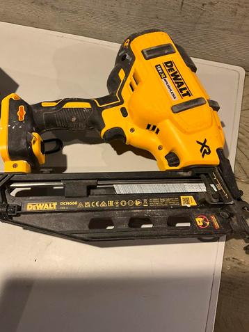 Dewalt dcn692 beschikbaar voor biedingen