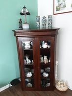 Massief eiken vitrine kast met geslepen glas., Ophalen, Zo goed als nieuw, Eikenhout, Met deur(en)