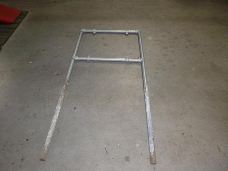 Reclame bord frame/standaard  gegalv. stalenbuis 1", Verzamelen, Merken en Reclamevoorwerpen, Gebruikt, Reclamebord, Ophalen