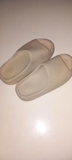 Adidas Yeezys slides, Kleding | Heren, Schoenen, Ophalen, Wit, Overige typen, Gedragen