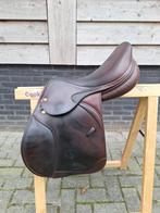 Prestige Meredith springzadel 17 inch, Dieren en Toebehoren, Paarden en Pony's | Zadels, Ophalen of Verzenden, Gebruikt, Springen