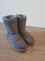 Grijze halfhoge ugg | warme ugg | maat 34 (valt als 36), UGG, Snowboots, Ophalen of Verzenden, Grijs