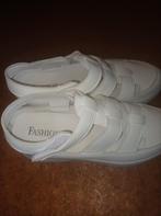 Witte dames schoenen, Wit, Ophalen of Verzenden, Sneakers of Gympen, Zo goed als nieuw