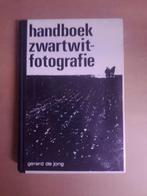 Handboek zwartwit fotografie - Gerard de Jong., Ophalen of Verzenden, Gelezen, Fotograferen en Filmen