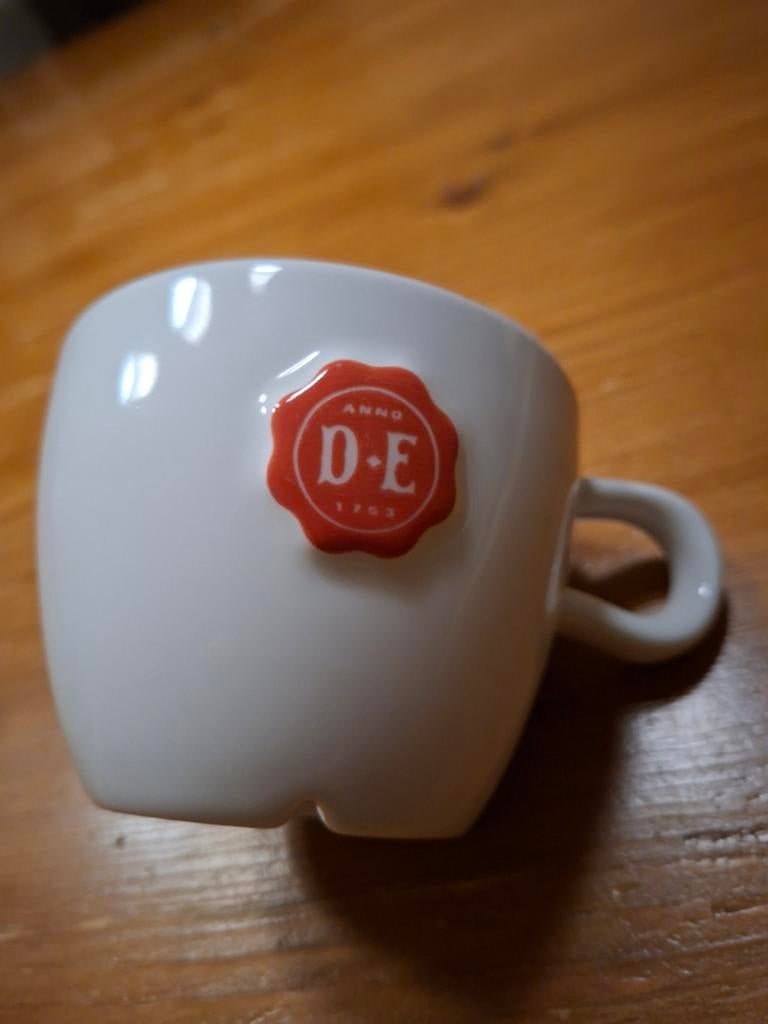 Douwe Egberts koffie kop, Ophalen, Keramiek, Zo goed als nieuw, Overige stijlen