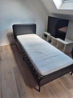 Eenpersoons bed 90x200 incl matras 80x200, Huis en Inrichting, Slaapkamer | Bedden, Ophalen, 90 cm, Eenpersoons, Zwart