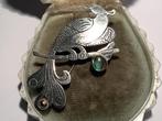 FRAAIE GEZAAGD ZILVER VOGEL BROCHE MET EDELSTEEN, Sieraden, Tassen en Uiterlijk, Antieke sieraden, Verzenden, Zilver, Broche, Met edelsteen