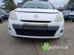 Voorbumper van een Renault Clio, Gebruikt, -, Renault, -