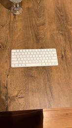 Apple Magic Keyboard | Touch ID | International | Lightning, Computers en Software, Toetsenborden, Ophalen, Zo goed als nieuw