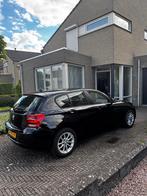BMW 1-Serie 116i 136PK 5D 2014 Zwart, Auto's, 1-Serie, 65 €/maand, 4 cilinders, Zwart