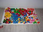 Zeer Veel NOPPER van Playskool 474 delen + Boekje, Kinderen en Baby's, Speelgoed | Bouwstenen, Ophalen, Zo goed als nieuw, Nopper