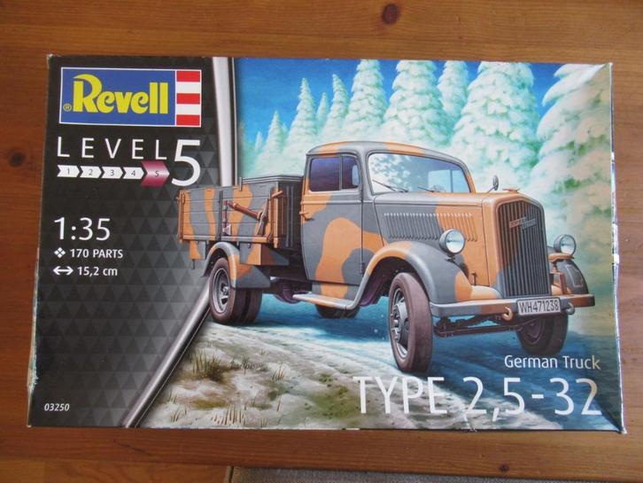 Opel Blitz type 2.5-32  (Revell 1/35), Hobby en Vrije tijd, Modelbouw | Auto's en Voertuigen, Nieuw, Truck, 1:32 tot 1:50, Revell