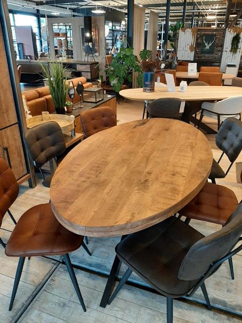Stuntprijs!! Ovale Mango houten tafel met spinpoot., Huis en Inrichting, Tafels | Eettafels, Nieuw, Ophalen of Verzenden