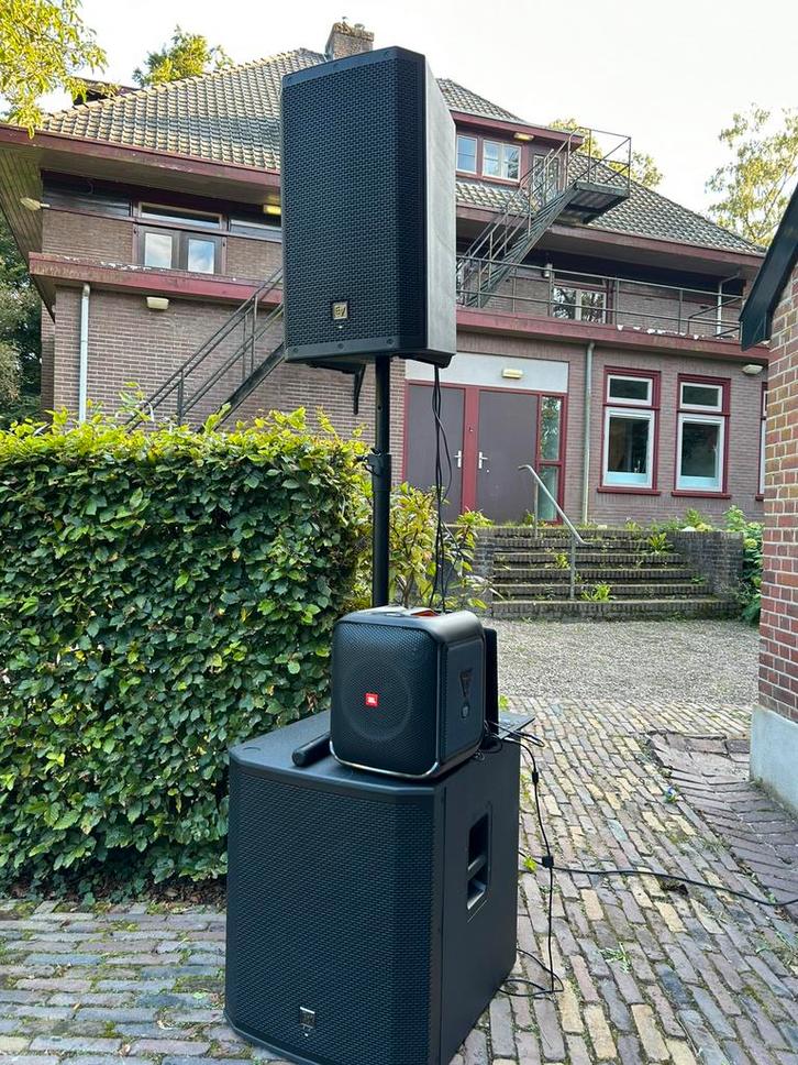 Speaker set huren? (Vanaf €70,- voor 3 dagen), Hobby en Vrije tijd, Feestartikelen | Verhuur, Zo goed als nieuw, Ophalen of Verzenden