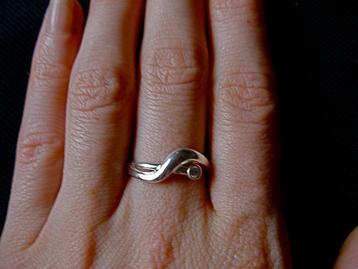 Zilveren 925 zilver ring met zirkonia / kristal maat 17 beschikbaar voor biedingen