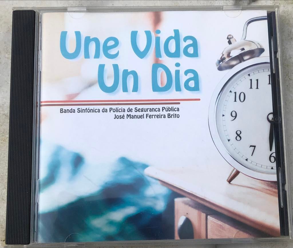 Une Vida Un Dia - Banda Sinfónica, Ophalen of Verzenden, Zo goed als nieuw