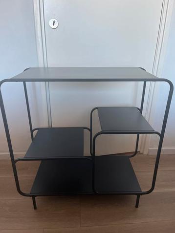 Metalen Wandrek met 3 Planken beschikbaar voor biedingen