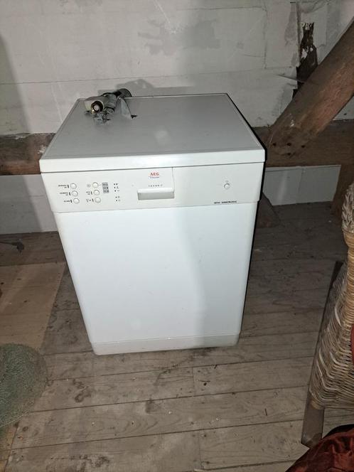 AEG vaatwasmachine afhalen in ruil voor een krat hertog Jan, Witgoed en Apparatuur, Vaatwasmachines, Gebruikt, Vrijstaand, 45 tot 60 cm
