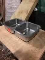 Rvs aanrecht, Dieren en Toebehoren