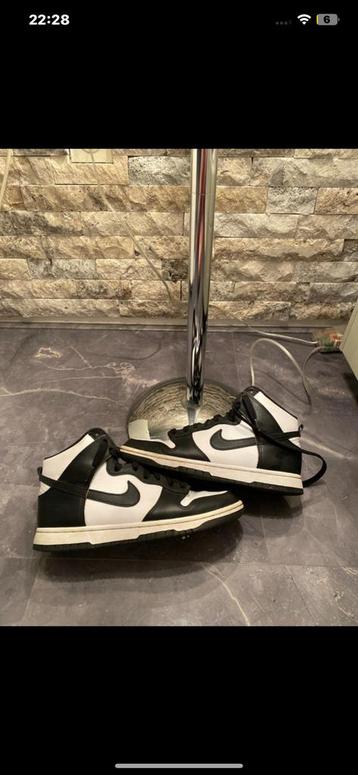 Nike dunk high beschikbaar voor biedingen