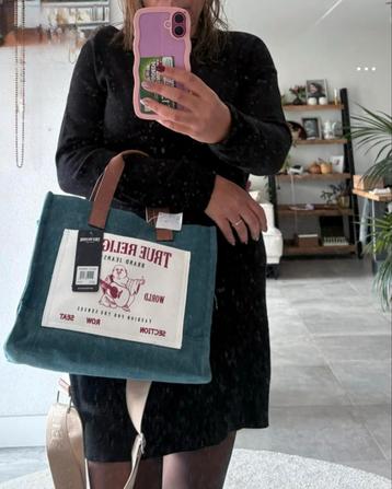 Nieuwe True Religion Tote Bag beschikbaar voor biedingen