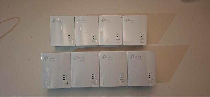 TP-Link AV1000 Powerlan Adapters 8 stuks, Computers en Software, Accesspoints, Zo goed als nieuw, Ophalen of Verzenden