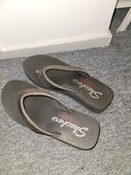 Nieuwe Skechers slippers maat 37, Kleding | Dames, Schoenen, Skechers, Ophalen of Verzenden, Nieuw, Grijs